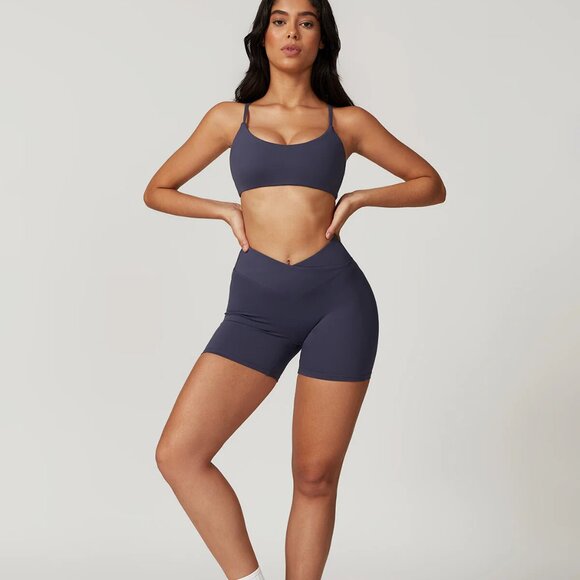 Hazel Scrunch Shorts - Picture 2 of 4